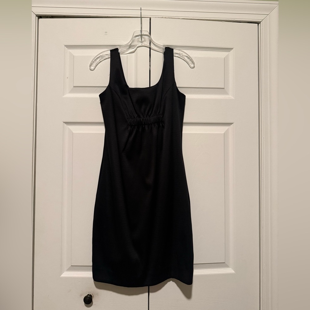 Taylor‎ Black Mini Dress with hidden pockets size 4-6